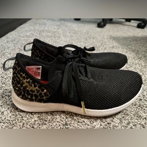 New Balance Womens Leopard Sneakers, size 7